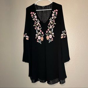 Sugar Lips embroidered mini dress sz XL